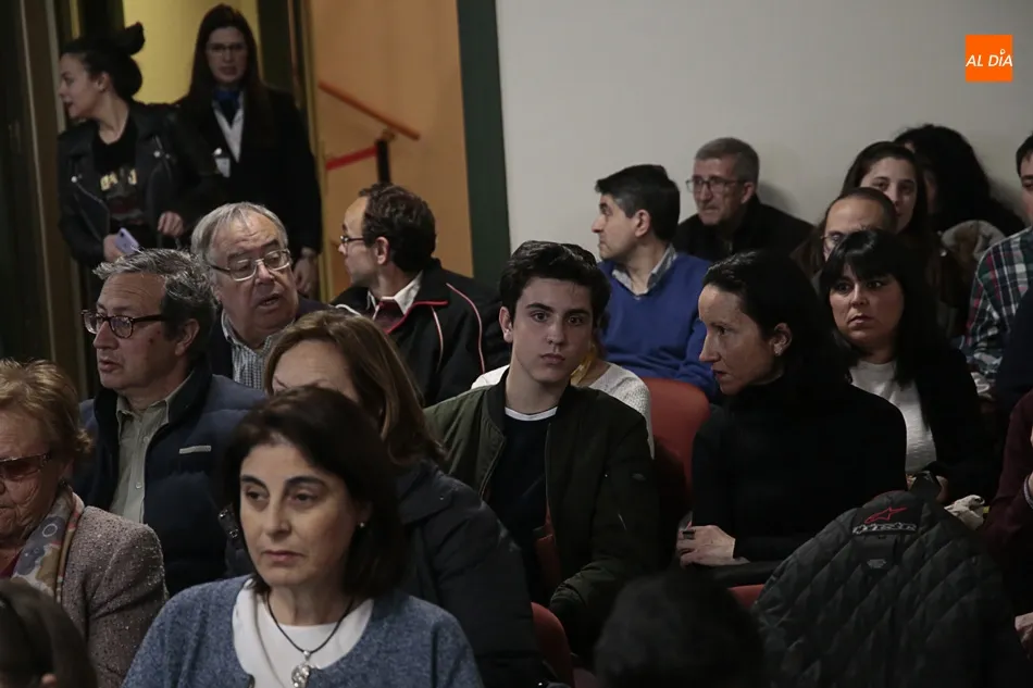 Foto 5 - &Eacute;xito de la presentaci&oacute;n de la revista &lsquo;Pasi&oacute;n en Salamanca&rsquo;