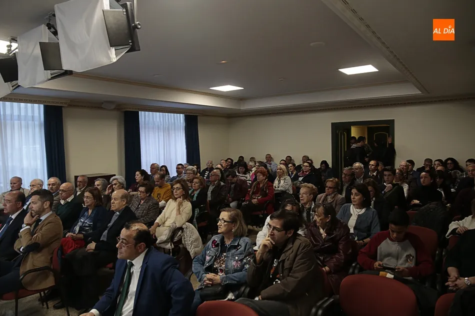 Foto 3 - &Eacute;xito de la presentaci&oacute;n de la revista &lsquo;Pasi&oacute;n en Salamanca&rsquo;