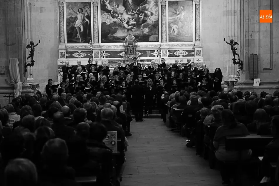 Foto 8 - La Pur&iacute;sima se llena en el concierto de corales