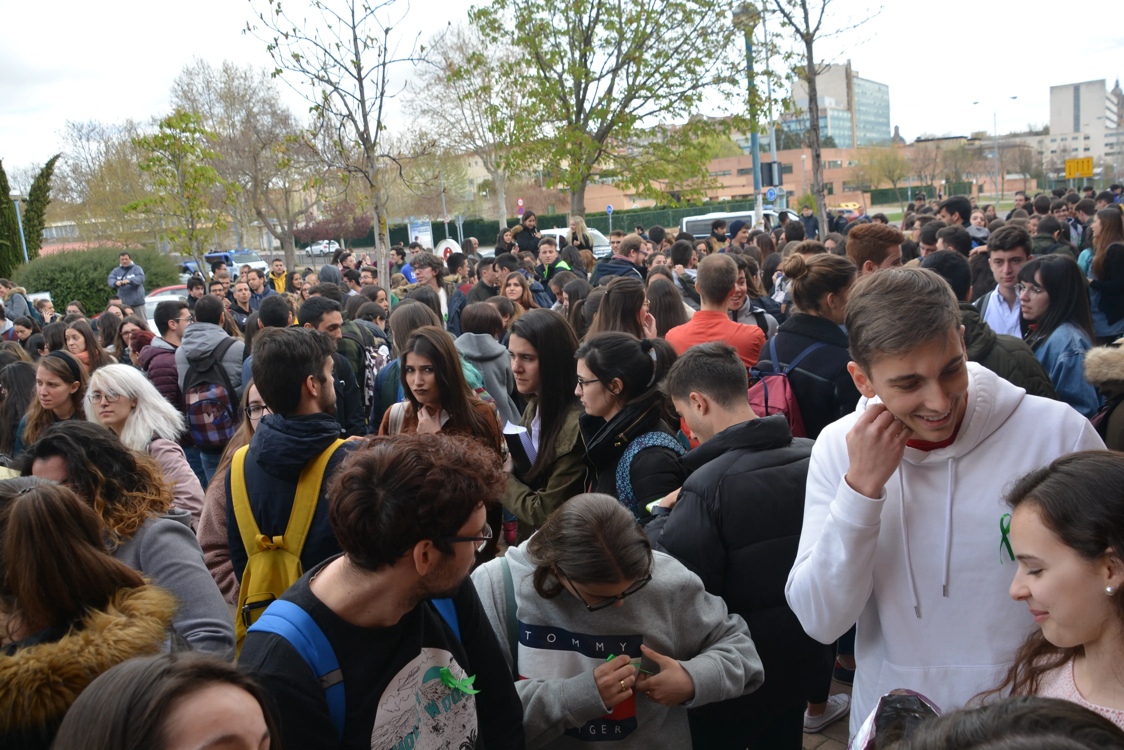Foto 8 - Siguen las protestas de estudiantes de Medicina y Odontolog&iacute;a por la reducci&oacute;n de cr&eacute;ditos