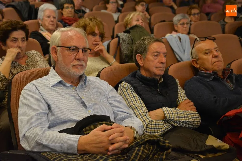 Foto 10 - Charla sobre las elecciones y el funcionamiento del Parlamento Europeo