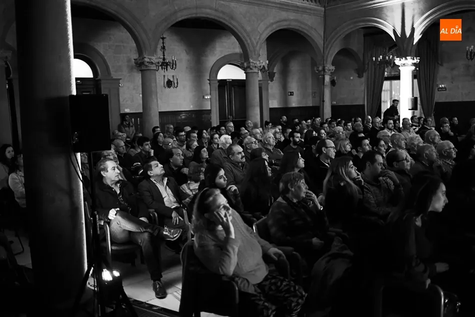 Foto 10 - Gran despliegue de medios para la presentaci&oacute;n de la revista &lsquo;Christus&rsquo;