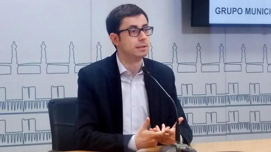 Rueda de prensa del portavoz del Grupo Socialista en el Ayuntamiento de Salamanca, José Luis Mateos