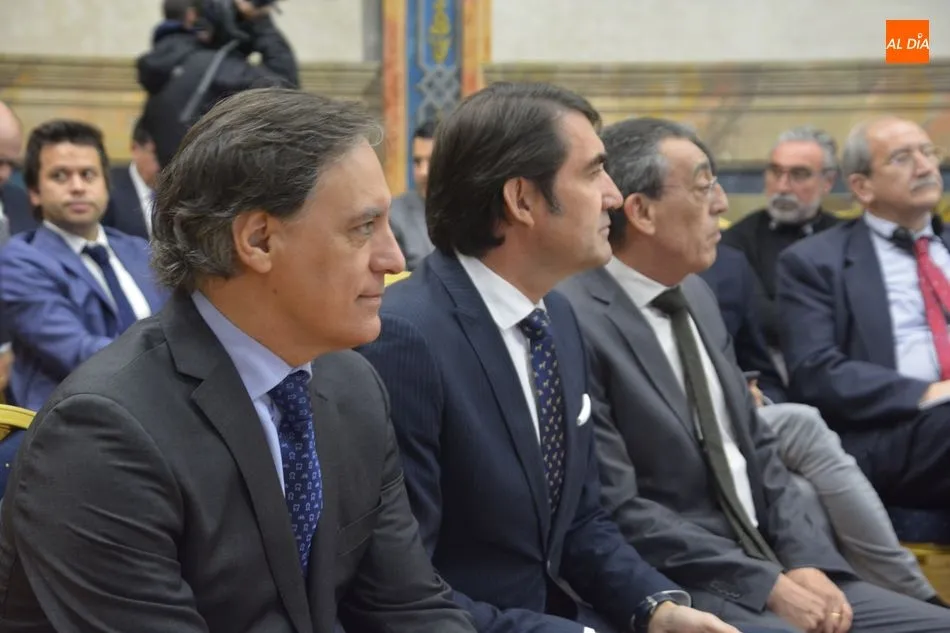 Foto 9 - El consejero de Fomento considera necesario potenciar el transporte de mercanc&iacute;as por ferrocarril  