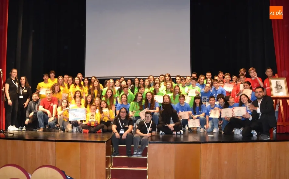 Los alumnos de la ESO sacan a relucir sus conocimientos de Miróbriga para homenajear a José Pinto ...