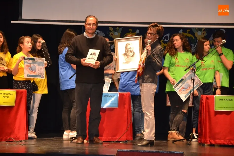 Foto 10 - Los alumnos de la ESO sacan a relucir sus conocimientos de Mir&oacute;briga para homenajear a Jos&eacute; Pinto ...