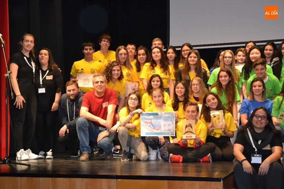 Foto 5 - Los alumnos de la ESO sacan a relucir sus conocimientos de Mir&oacute;briga para homenajear a Jos&eacute; Pinto ...