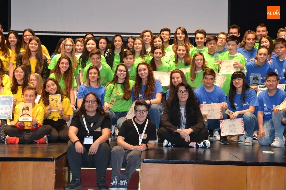 Foto 4 - Los alumnos de la ESO sacan a relucir sus conocimientos de Mir&oacute;briga para homenajear a Jos&eacute; Pinto ...