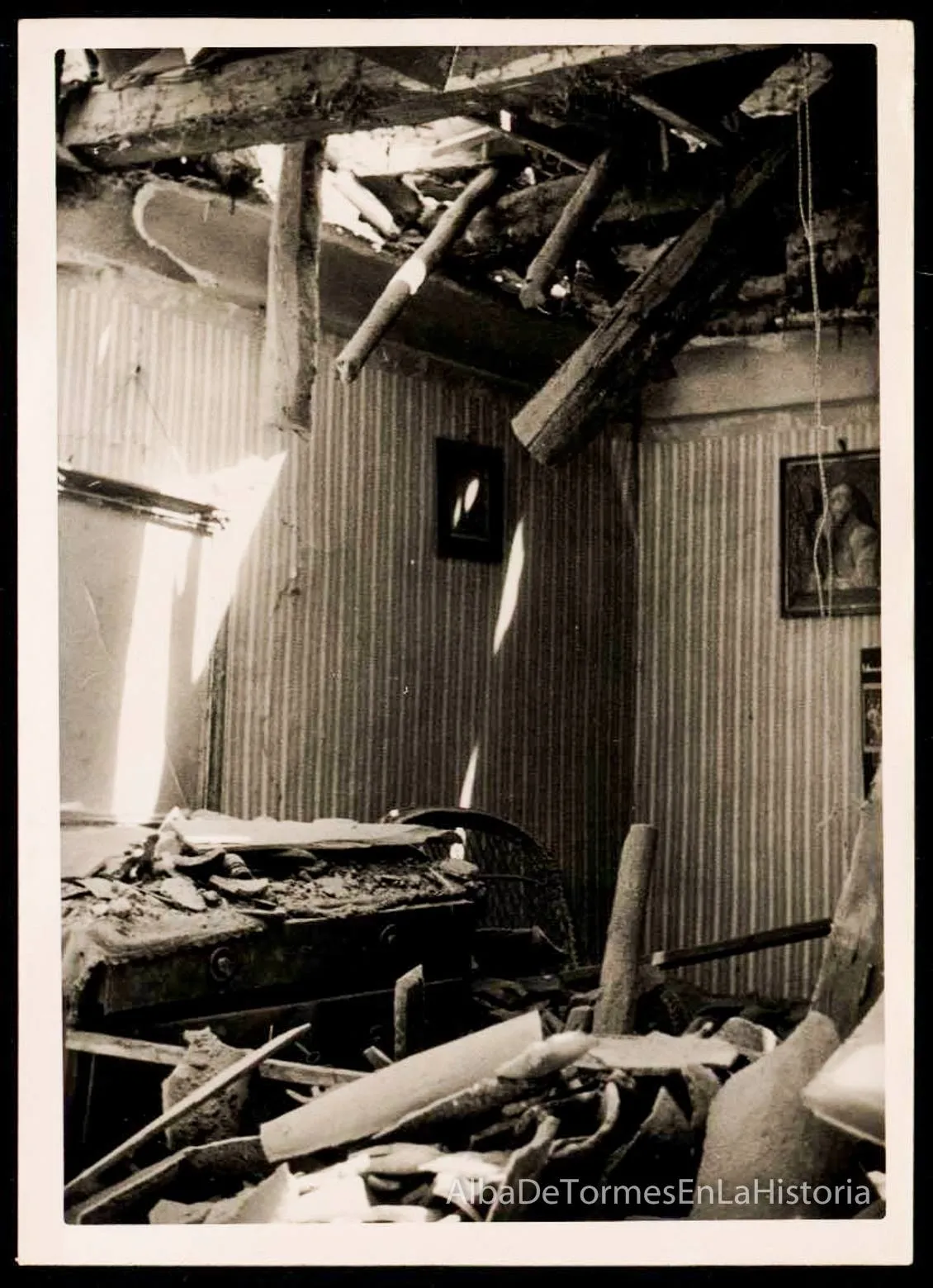Foto 3 - V&iacute;ctimas y destrozos causados por el bombardeo del 3 de julio de 1937 en Alba de Tormes