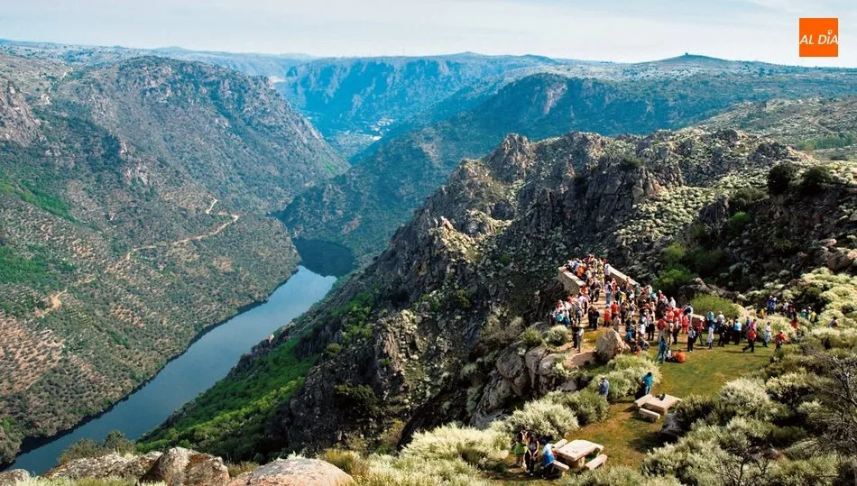 Mieza ofrece la mirada más agreste de las arribes del Duero