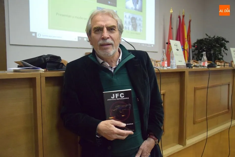Foto 7 - Antonio Bl&aacute;zquez-Madrid presenta su novela &lsquo;JFC, Justicia Reparadora&rsquo;  