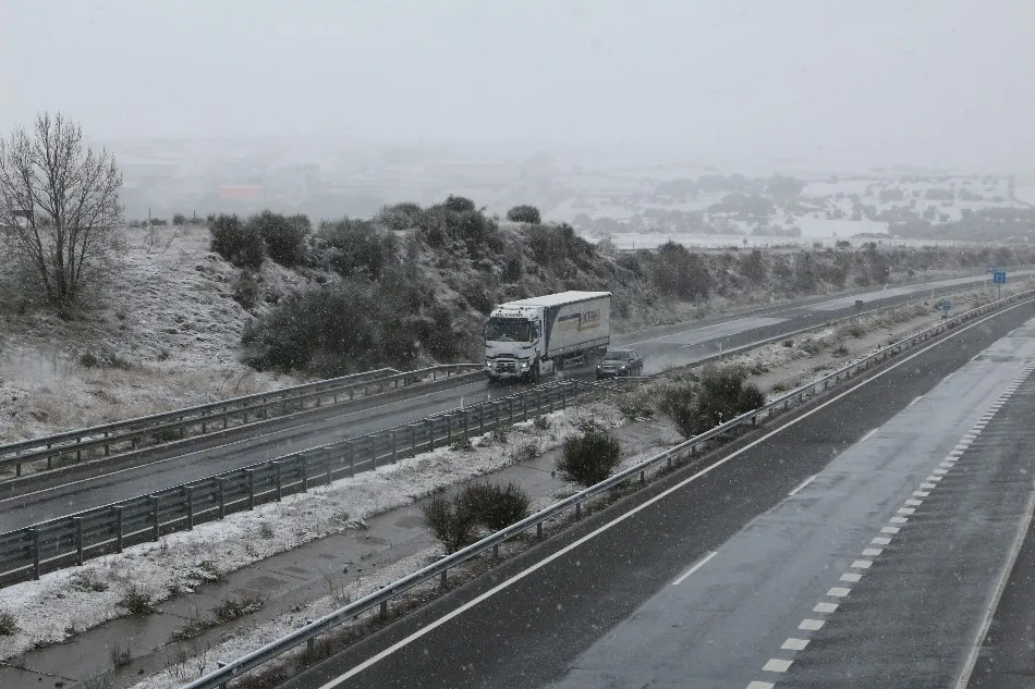 Foto 2 - Guijuelo se cubre de nieve