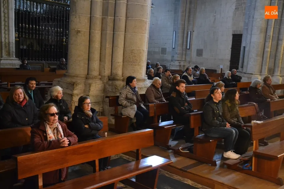 Foto 7 - Ya est&aacute; en marcha la novena en honor a La Soledad en su nuevo horario matinal  