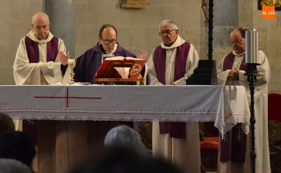 Foto 2 - Ya est&aacute; en marcha la novena en honor a La Soledad en su nuevo horario matinal  