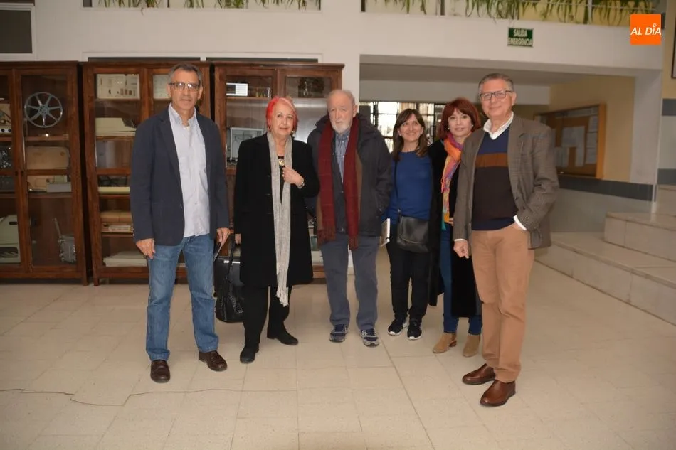 Foto 2 - Rosa Mar&iacute;a Calaf y Diego Carcedo, protagonistas de la Semana Cultural del IES Fray Luis de Le&oacute;n