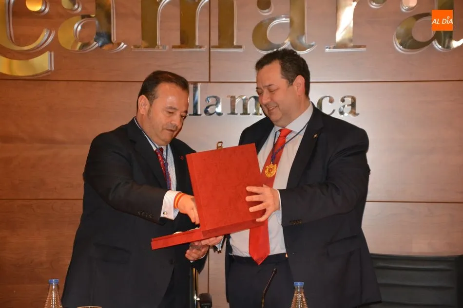 Foto 6 - La C&aacute;mara de Comercio reconoce la trayectoria de C&aacute;rnicas Joselito con la Medalla al M&eacute;rito