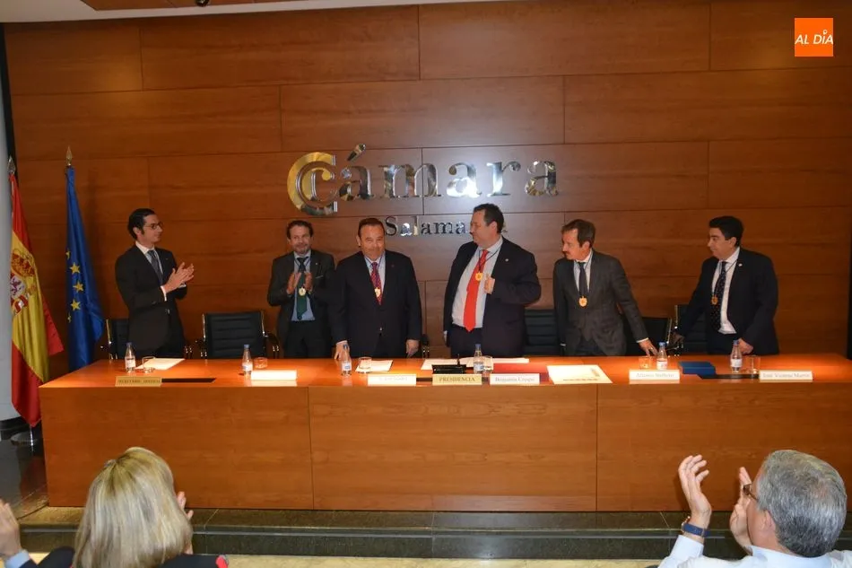 Foto 2 - La C&aacute;mara de Comercio reconoce la trayectoria de C&aacute;rnicas Joselito con la Medalla al M&eacute;rito