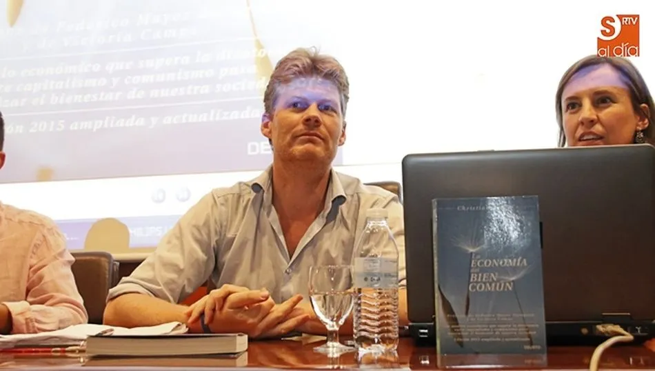 Foto 5 - La Econom&iacute;a del Bien Com&uacute;n de Miranda de Az&aacute;n se presenta en el IES Mateo Hern&aacute;ndez  