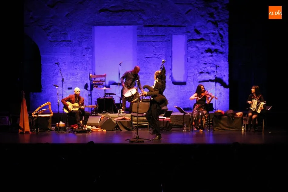 Foto 3 - La m&uacute;sica de Carlos N&uacute;&ntilde;ez inunda el Liceo con &lsquo;La Hermandad de los Celtas&rsquo;