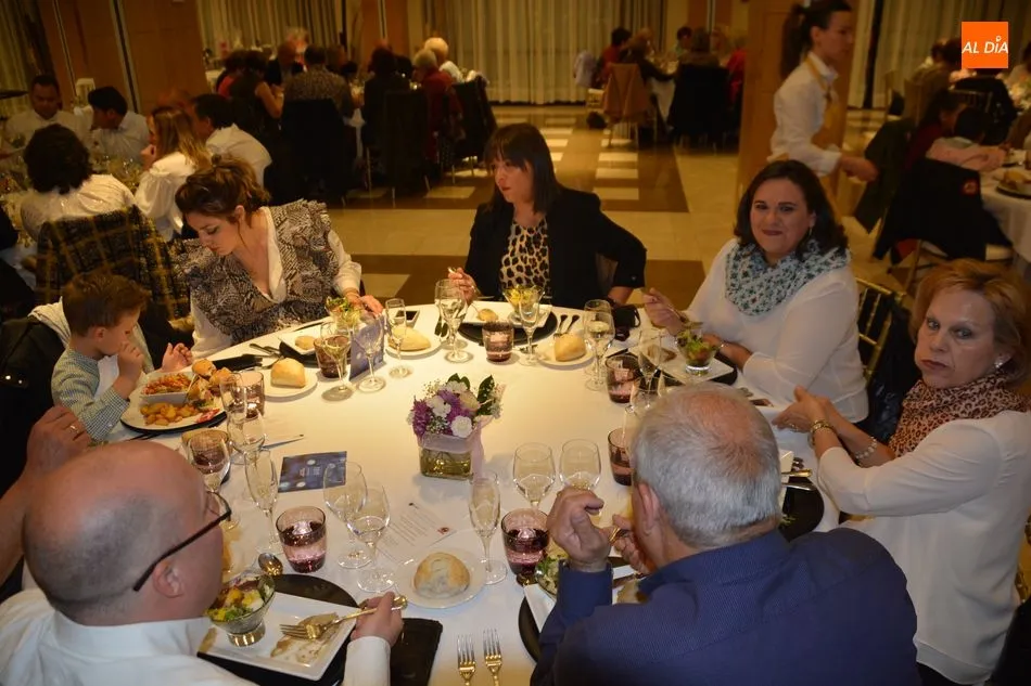 Foto 7 - La sociedad salmantina arropa al Comedor de los Pobres en la cena de su 25 aniversario  
