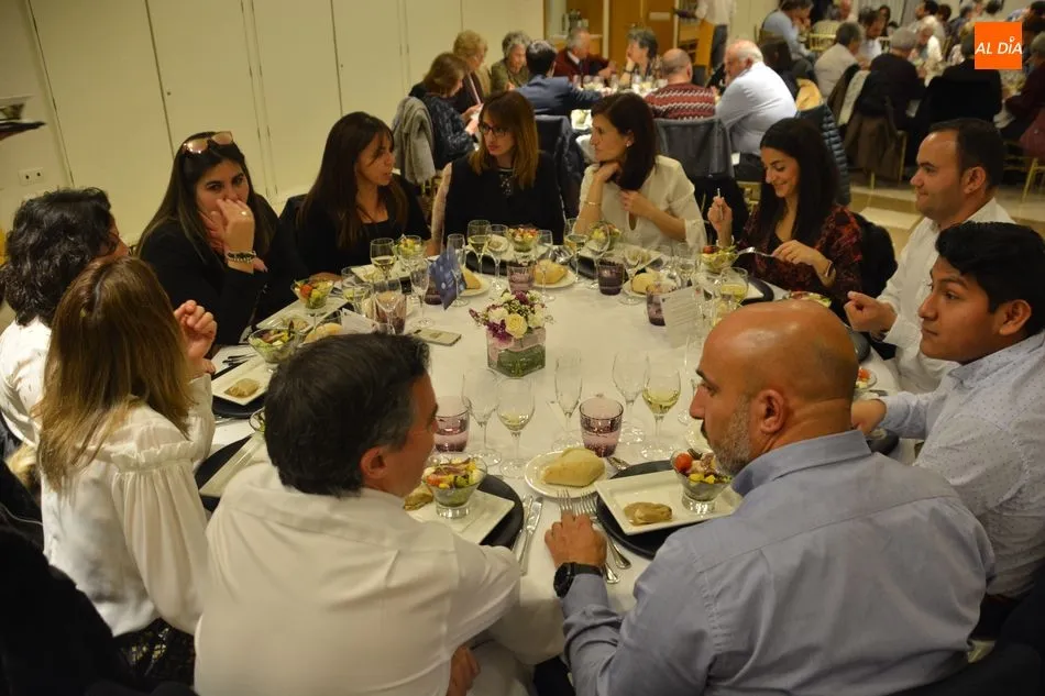 Foto 5 - La sociedad salmantina arropa al Comedor de los Pobres en la cena de su 25 aniversario  