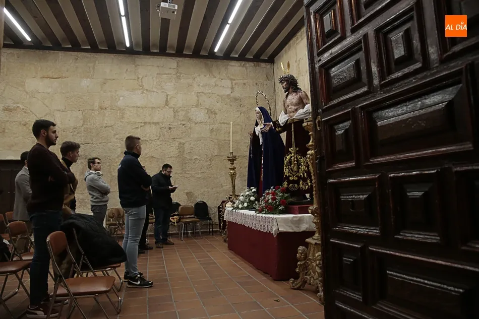Foto 8 - &Iacute;ntima oraci&oacute;n ante el Despojado y la Caridad y el Consuelo