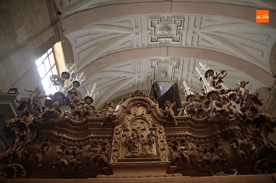 Foto 2 - &Iacute;ntima oraci&oacute;n ante el Despojado y la Caridad y el Consuelo