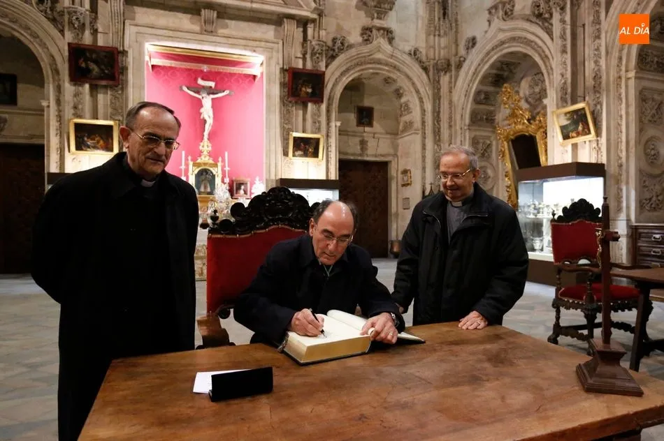 Foto 9 - Iberdrola inaugura la iluminaci&oacute;n ornamental interior de la Catedral Nueva de Salamanca  
