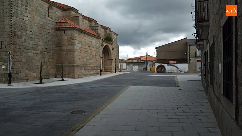 Foto 8 - Finalizadas las obras de pavimentaci&oacute;n de la Plaza de Pere&ntilde;a  