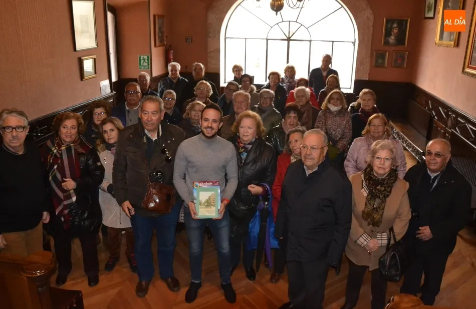 Foto 3 - Sendos grupos de turistas de Morella y Badajoz visitan Ciudad Rodrigo  