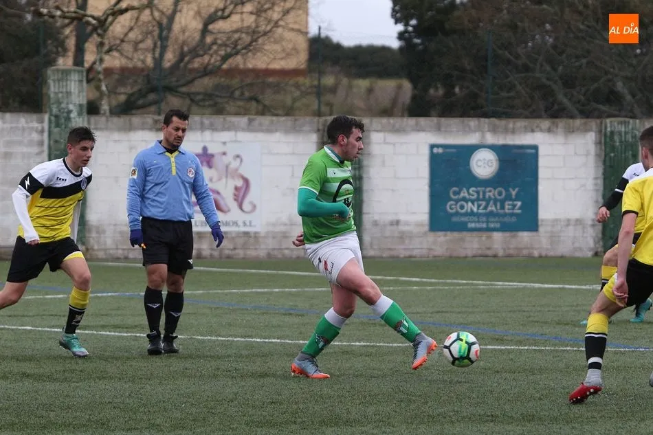 Foto 5 - El Guijuelo Juvenil golea al Capuchinos y sigue en la lucha por el ascenso (4-1)