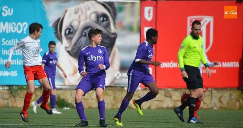 Acción del partido entre el Santa Marta y el Burgos / Lydia González