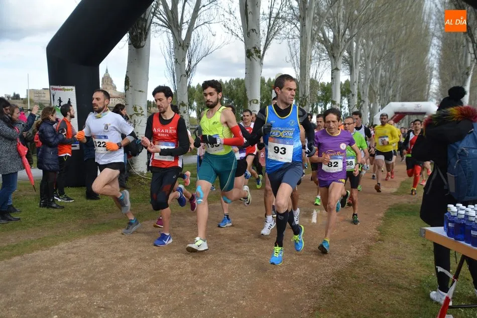 Foto 4 - Daniel Sanz y Ver&oacute;nica S&aacute;nchez se imponen en la carrera del VIII Centenario de la USAL