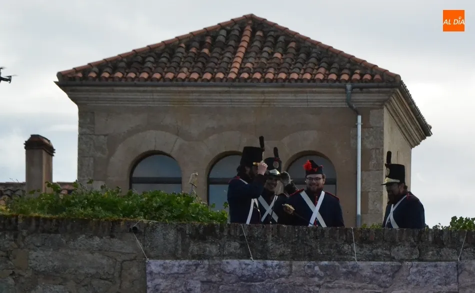 Foto 11 - Las tropas aliadas hacen retumbar la ciudad para conseguir liberarla del ej&eacute;rcito franc&eacute;s  
