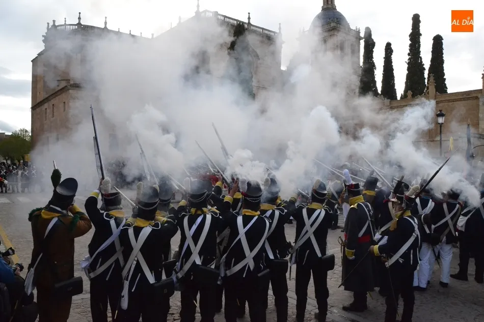 Foto 4 - Las tropas aliadas hacen retumbar la ciudad para conseguir liberarla del ej&eacute;rcito franc&eacute;s  