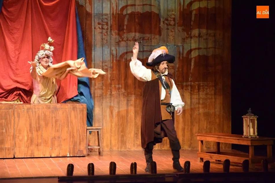 Foto 4 - Cyrano de Bergerac engatusa al p&uacute;blico charro