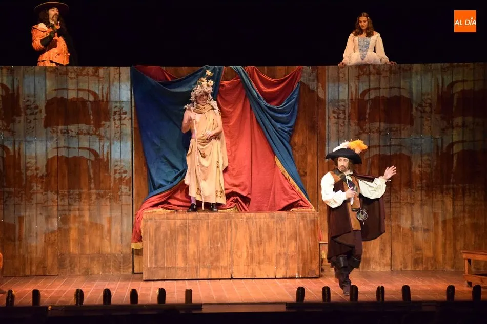 Foto 2 - Cyrano de Bergerac engatusa al p&uacute;blico charro