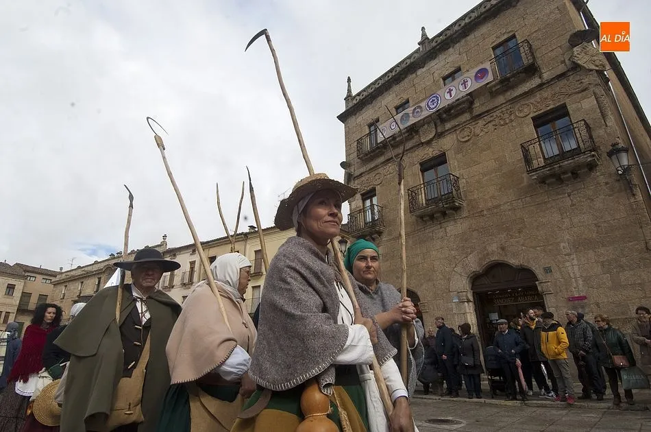 Las tropas se preparan para la guerra con un desfile que evitó milagrosamente la lluvia  