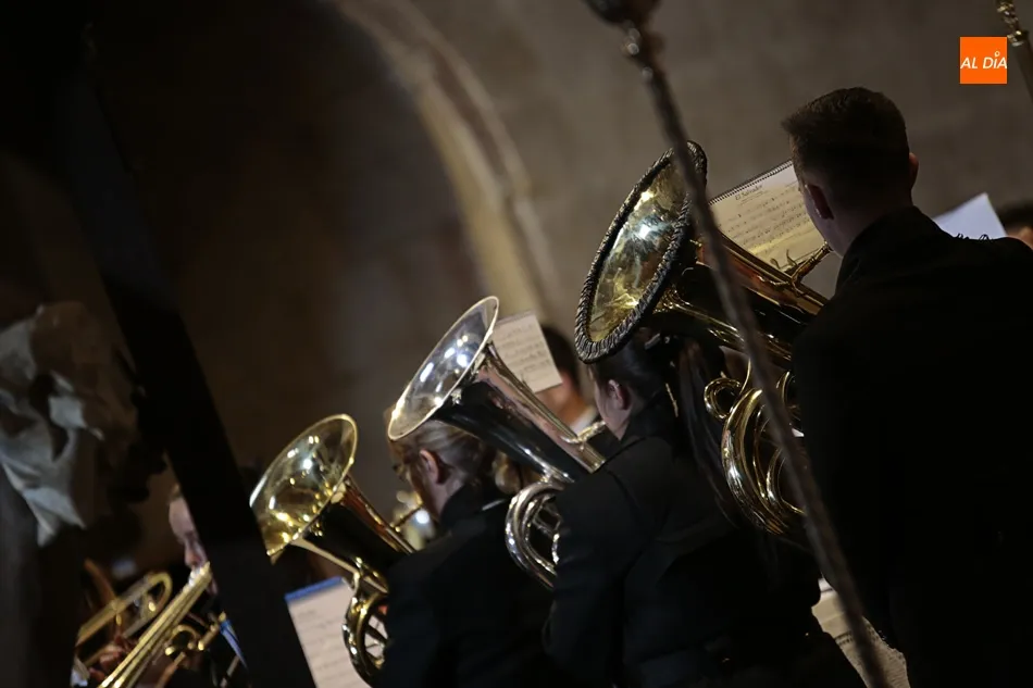 Foto 9 - Concierto solidario de la Banda de Cornetas y Tambores del Cristo del Amor y de la Paz a favor de...