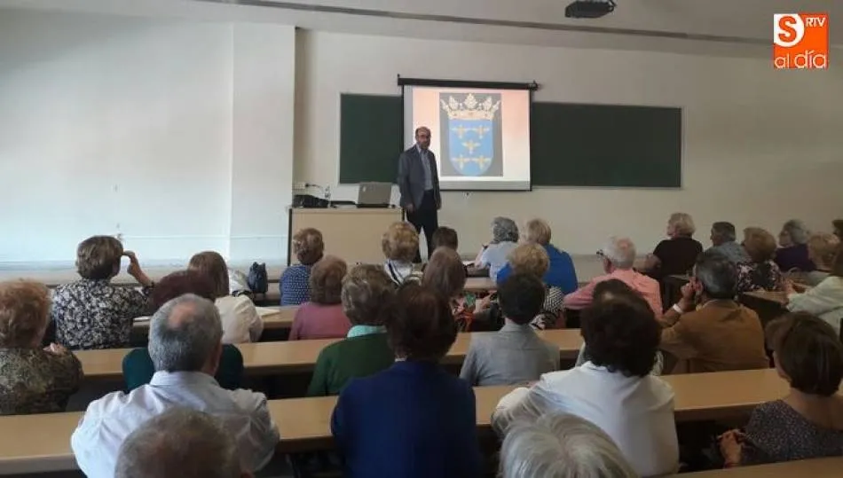 Una clase en la universidad de la experiencia