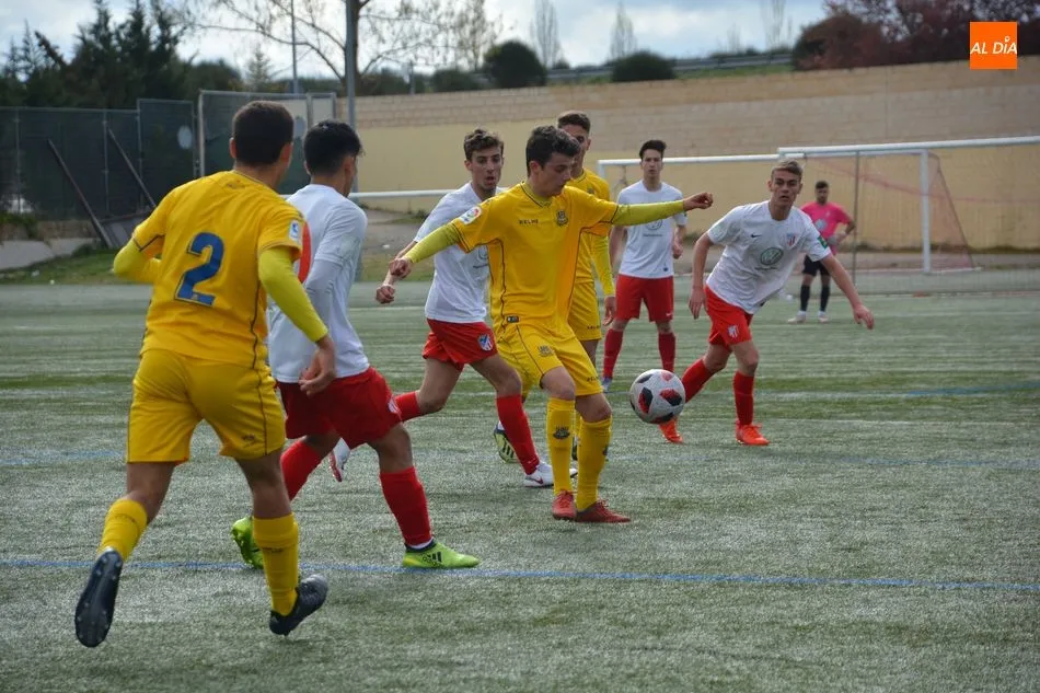 Foto 4 - El Santa Marta no puede cerrar la temporada con victoria al perder ante el Alcorc&oacute;n (0-2)