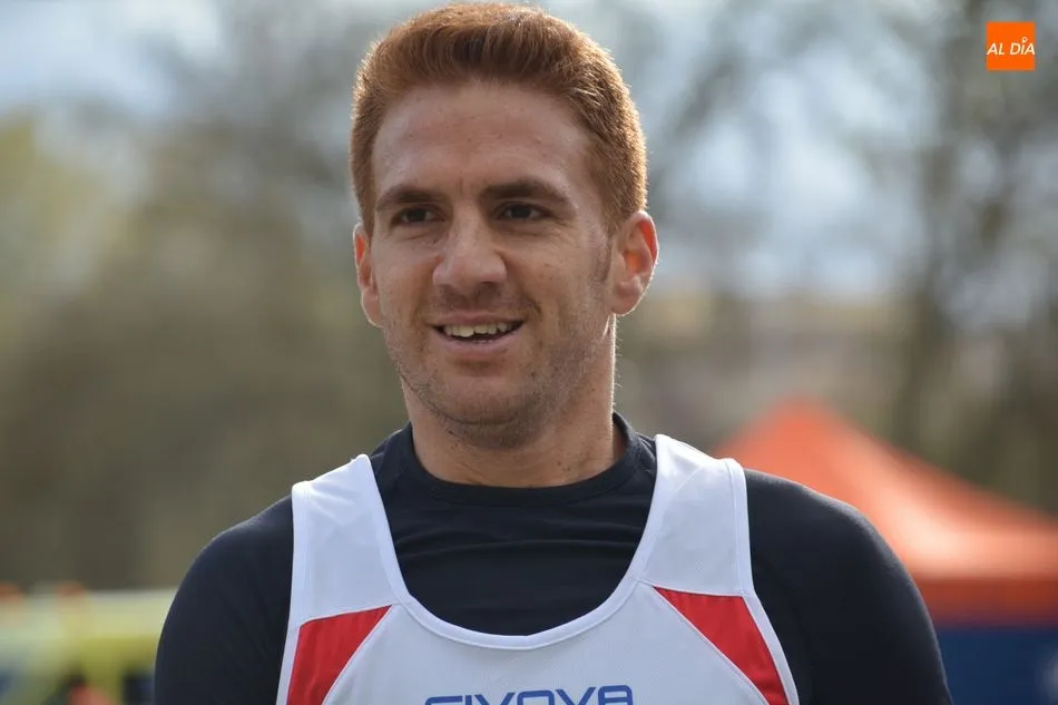 Foto 3 - Carlos Herr&aacute;ez y Leticia Mart&iacute;n vencen en la&nbsp;VII Carrera Solidaria Isla del Soto