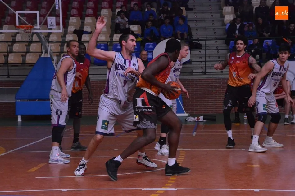 Foto 9 - El Aquimisa Basket suma y sigue tras derrotar de manera contundente al Agustinos Le&oacute;n (78-48)