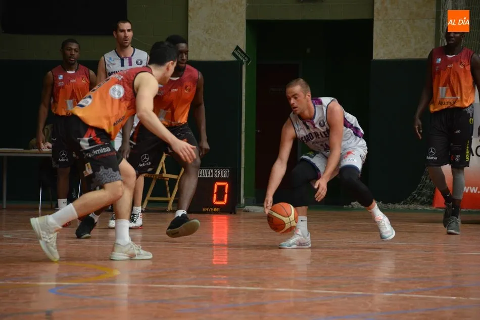 Foto 3 - El Aquimisa Basket suma y sigue tras derrotar de manera contundente al Agustinos Le&oacute;n (78-48)