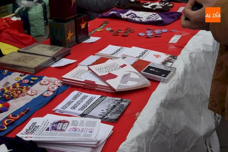 Foto 11 - El PCE y la UJCE se concentran en Salamanca con motivo del 88&ordm; aniversario de la II Rep&uacute;blica