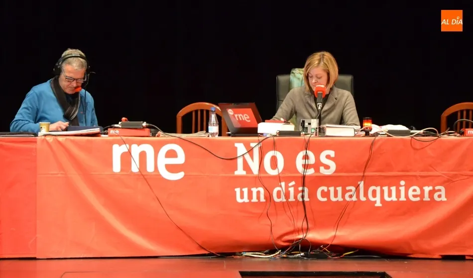 Foto 8 - Menci&oacute;n especial para las III Columnas y el Museo del Orinal en la 2&ordf; emisi&oacute;n de &lsquo;No es un...