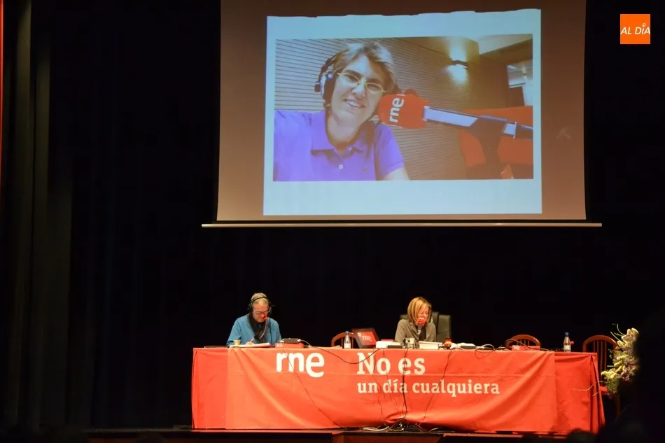 Foto 6 - Menci&oacute;n especial para las III Columnas y el Museo del Orinal en la 2&ordf; emisi&oacute;n de &lsquo;No es un...