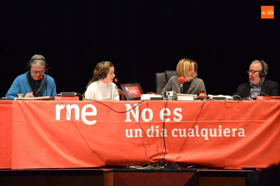 Foto 4 - Menci&oacute;n especial para las III Columnas y el Museo del Orinal en la 2&ordf; emisi&oacute;n de &lsquo;No es un...
