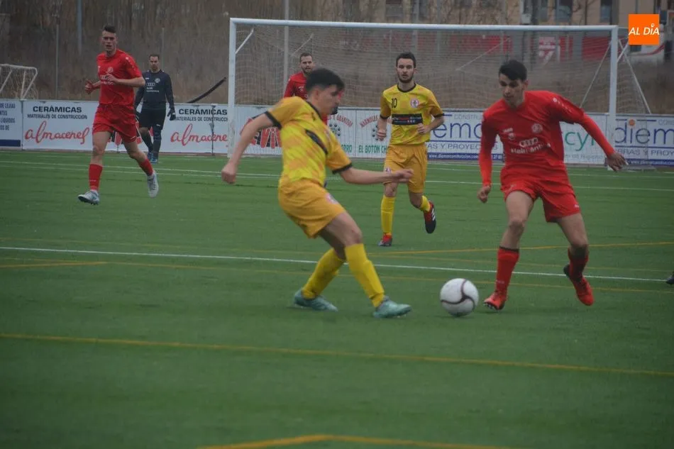 Foto 9 - El Salamanca UDS &lsquo;B&rsquo; da otro paso de gigante hacia la Tercera Divisi&oacute;n (4-1)