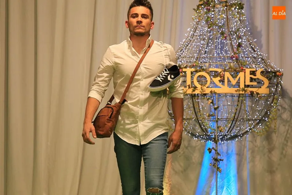 Foto 6 - El CC El Tormes viste sus mejores galas en el desfile de primavera